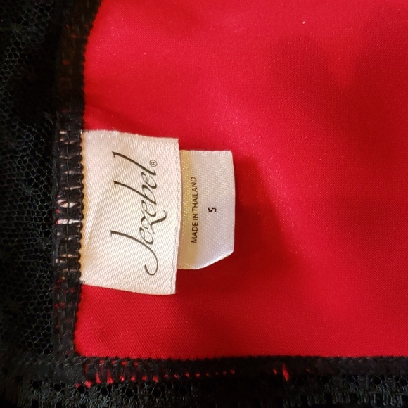 Jezebel Bra & Thong - Picture 7 of 7